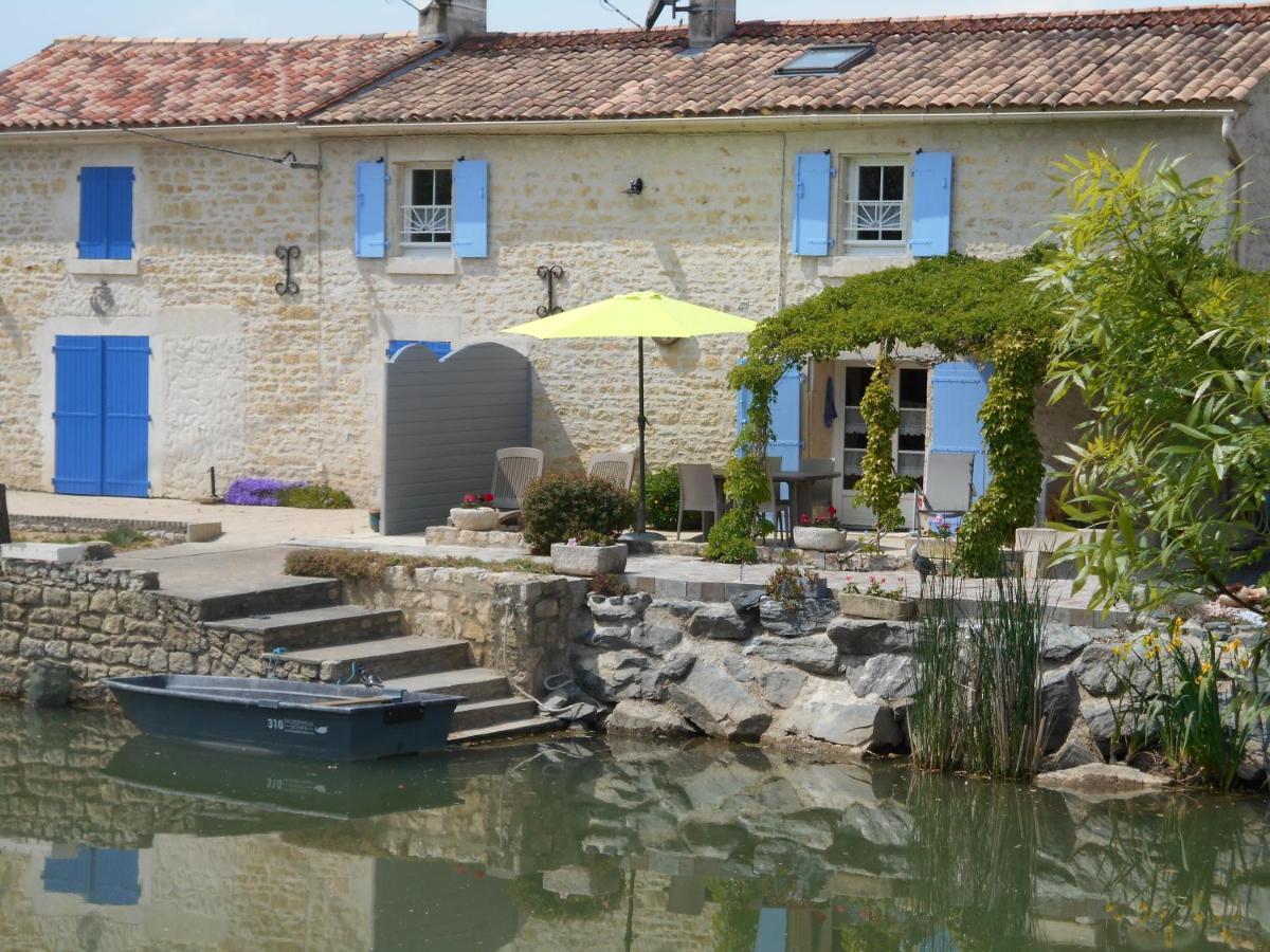 Marais Poitevin Bord Riviere Peche ,Barque, Velos, Wifi, Linge, Cheminee, Cuisine, Terrain De Boules La Taillee Kültér fotó